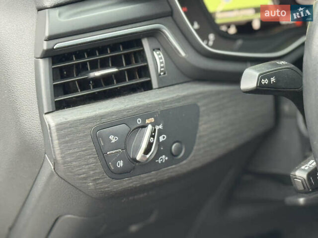 Белый Ауди А4, объемом двигателя 2 л и пробегом 156 тыс. км за 17900 $, фото 9 на Automoto.ua