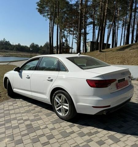 Белый Ауди А4, объемом двигателя 1.98 л и пробегом 299 тыс. км за 13500 $, фото 8 на Automoto.ua