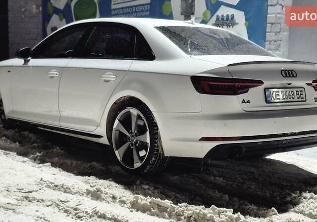 Белый Ауди А4, объемом двигателя 1.98 л и пробегом 75 тыс. км за 24900 $, фото 5 на Automoto.ua