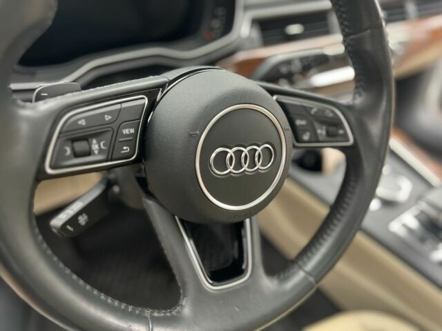 Белый Ауди А4, объемом двигателя 2 л и пробегом 170 тыс. км за 20000 $, фото 7 на Automoto.ua