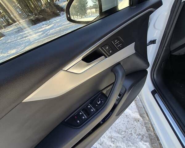 Білий Ауді А4, об'ємом двигуна 1.98 л та пробігом 141 тис. км за 14999 $, фото 31 на Automoto.ua