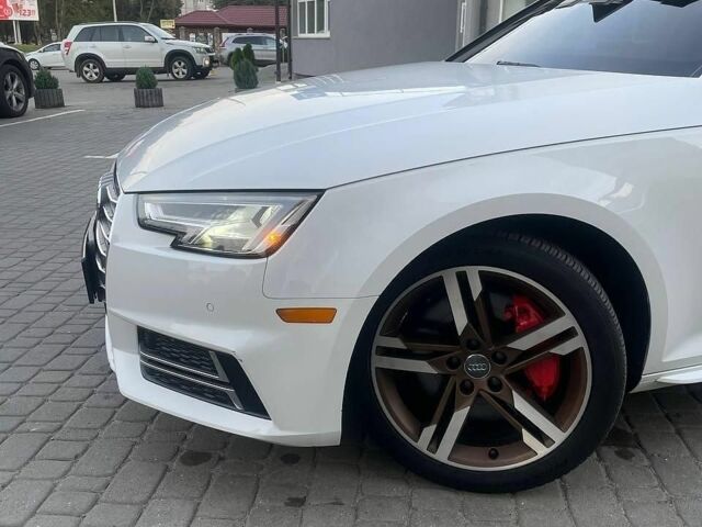 Белый Ауди А4, объемом двигателя 0 л и пробегом 146 тыс. км за 19555 $, фото 3 на Automoto.ua