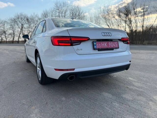 Білий Ауді А4, об'ємом двигуна 2 л та пробігом 166 тис. км за 15999 $, фото 6 на Automoto.ua