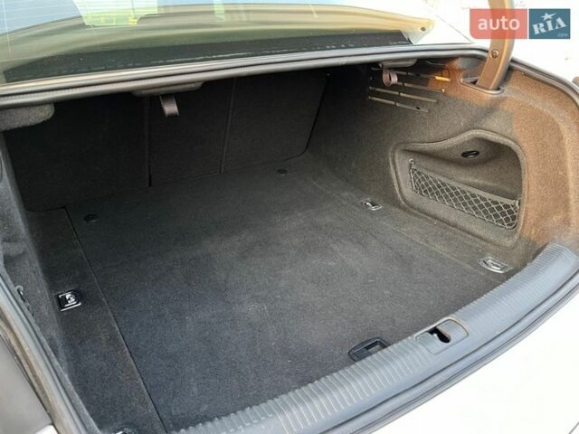 Белый Ауди А4, объемом двигателя 1.98 л и пробегом 237 тыс. км за 16700 $, фото 26 на Automoto.ua