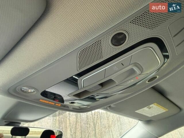 Білий Ауді А4, об'ємом двигуна 2 л та пробігом 200 тис. км за 15500 $, фото 42 на Automoto.ua