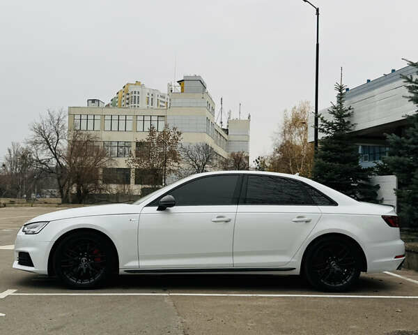 Белый Ауди А4, объемом двигателя 1.98 л и пробегом 129 тыс. км за 22500 $, фото 3 на Automoto.ua