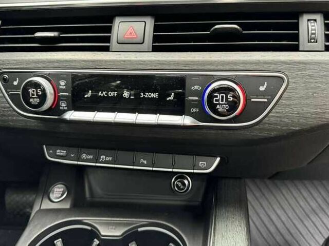 Белый Ауди А4, объемом двигателя 2 л и пробегом 82 тыс. км за 14000 $, фото 12 на Automoto.ua