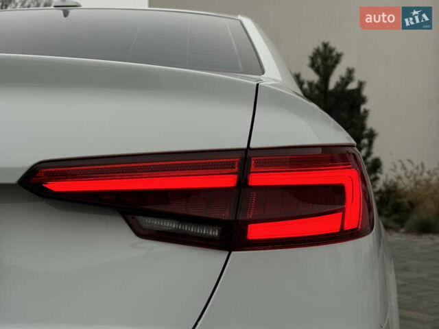 Білий Ауді А4, об'ємом двигуна 1.98 л та пробігом 163 тис. км за 17200 $, фото 19 на Automoto.ua