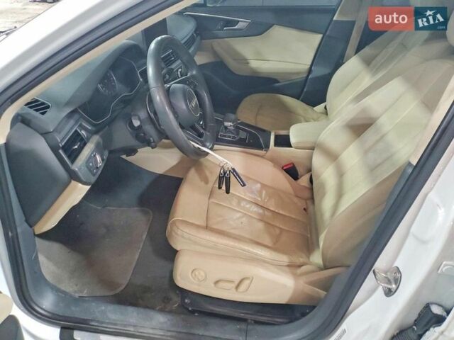 Білий Ауді А4, об'ємом двигуна 2 л та пробігом 129 тис. км за 2500 $, фото 6 на Automoto.ua