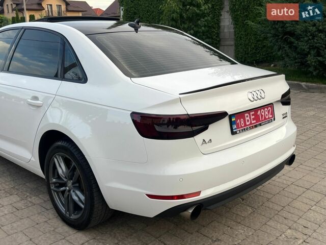 Білий Ауді А4, об'ємом двигуна 2 л та пробігом 270 тис. км за 13999 $, фото 19 на Automoto.ua