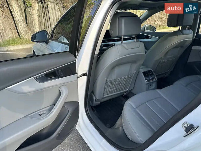 Белый Ауди А4, объемом двигателя 2 л и пробегом 140 тыс. км за 17699 $, фото 12 на Automoto.ua