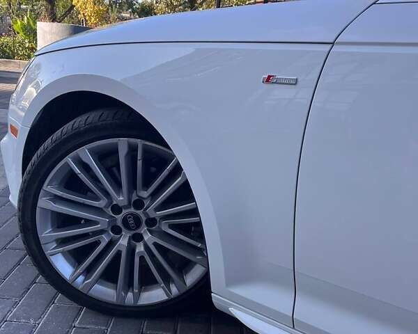 Белый Ауди А4, объемом двигателя 1.98 л и пробегом 162 тыс. км за 19200 $, фото 5 на Automoto.ua