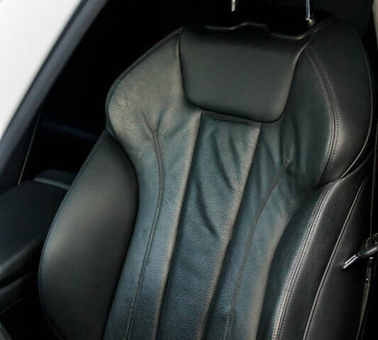 Білий Ауді А4, об'ємом двигуна 2 л та пробігом 145 тис. км за 18000 $, фото 20 на Automoto.ua