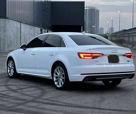 Белый Ауди А4, объемом двигателя 2 л и пробегом 45 тыс. км за 12700 $, фото 6 на Automoto.ua