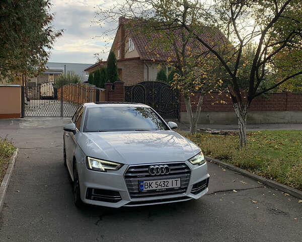 Белый Ауди А4, объемом двигателя 1.98 л и пробегом 149 тыс. км за 17700 $, фото 6 на Automoto.ua