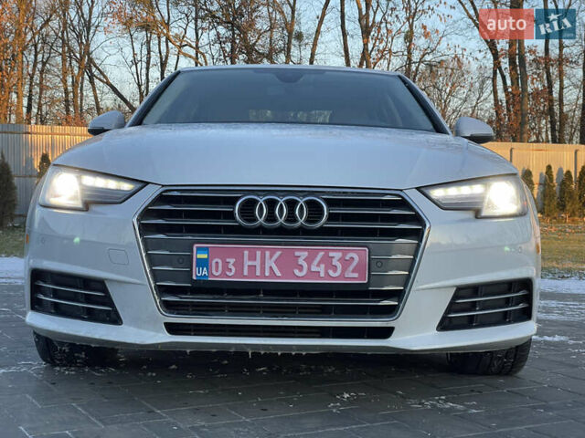 Белый Ауди А4, объемом двигателя 2 л и пробегом 205 тыс. км за 15900 $, фото 4 на Automoto.ua