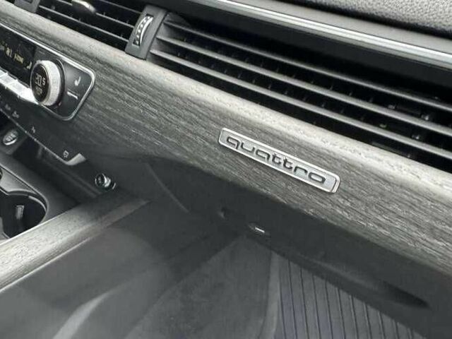 Белый Ауди А4, объемом двигателя 2 л и пробегом 82 тыс. км за 14000 $, фото 14 на Automoto.ua