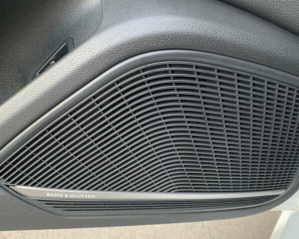 Белый Ауди А4, объемом двигателя 1.98 л и пробегом 149 тыс. км за 17700 $, фото 16 на Automoto.ua