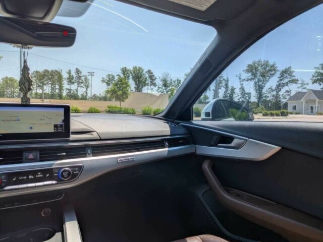 Білий Ауді А4, об'ємом двигуна 2 л та пробігом 69 тис. км за 5200 $, фото 10 на Automoto.ua