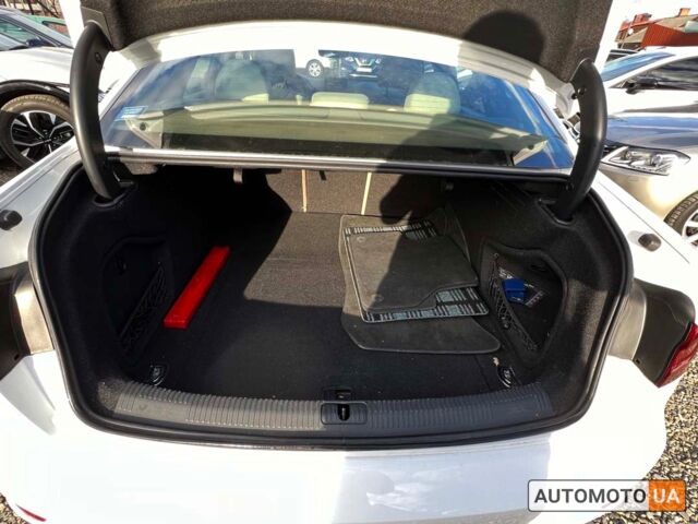 Белый Ауди А4, объемом двигателя 2 л и пробегом 228 тыс. км за 17450 $, фото 16 на Automoto.ua