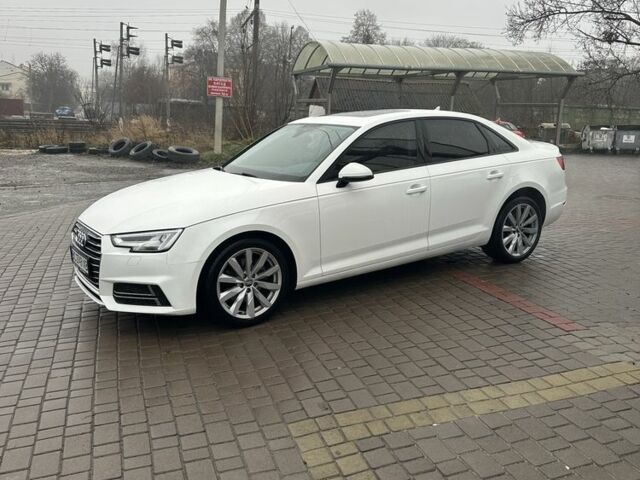 Белый Ауди А4, объемом двигателя 2 л и пробегом 140 тыс. км за 14300 $, фото 2 на Automoto.ua