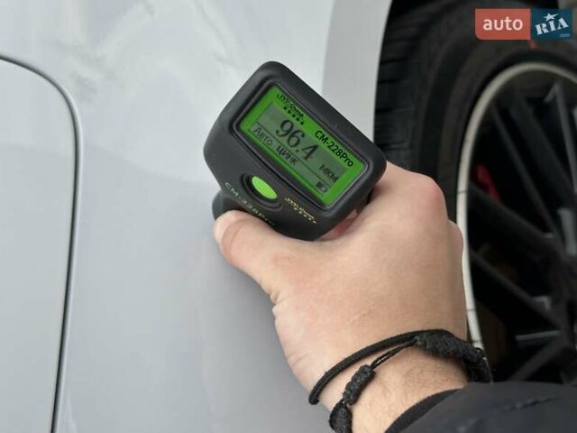 Белый Ауди А4, объемом двигателя 1.98 л и пробегом 210 тыс. км за 17999 $, фото 69 на Automoto.ua