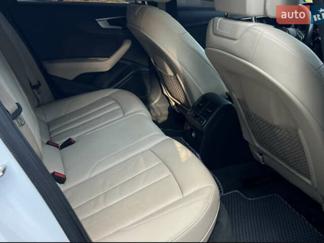 Белый Ауди А4, объемом двигателя 2 л и пробегом 222 тыс. км за 18199 $, фото 9 на Automoto.ua