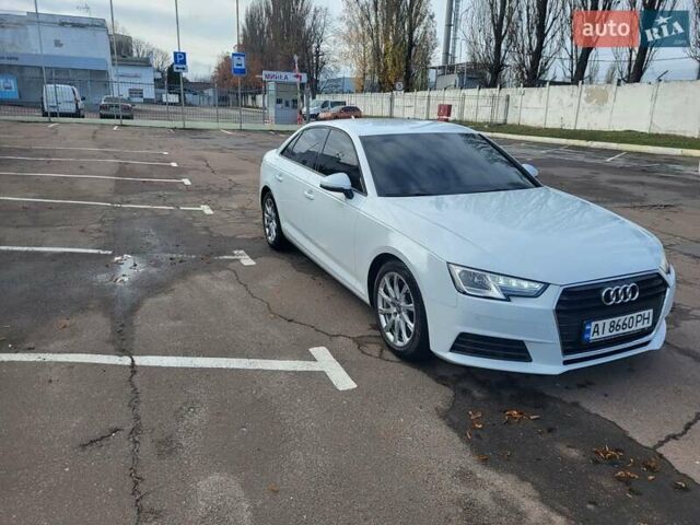 Белый Ауди А4, объемом двигателя 2 л и пробегом 209 тыс. км за 20800 $, фото 2 на Automoto.ua
