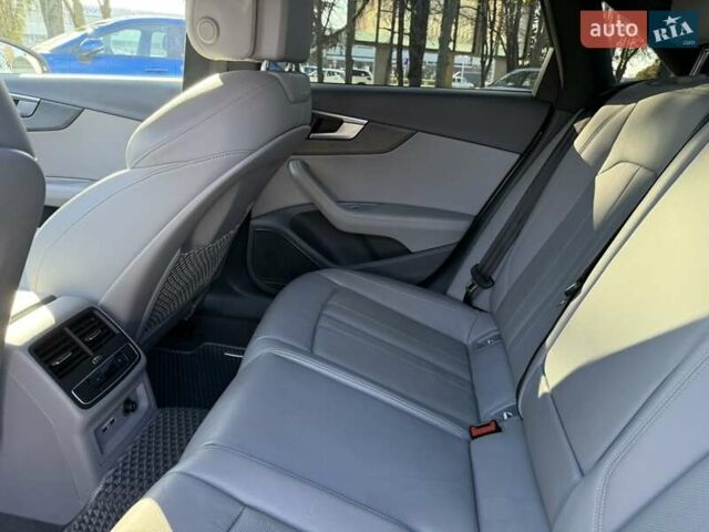 Белый Ауди А4, объемом двигателя 1.98 л и пробегом 79 тыс. км за 27500 $, фото 24 на Automoto.ua