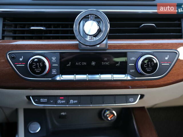 Білий Ауді А4, об'ємом двигуна 2 л та пробігом 74 тис. км за 21500 $, фото 20 на Automoto.ua