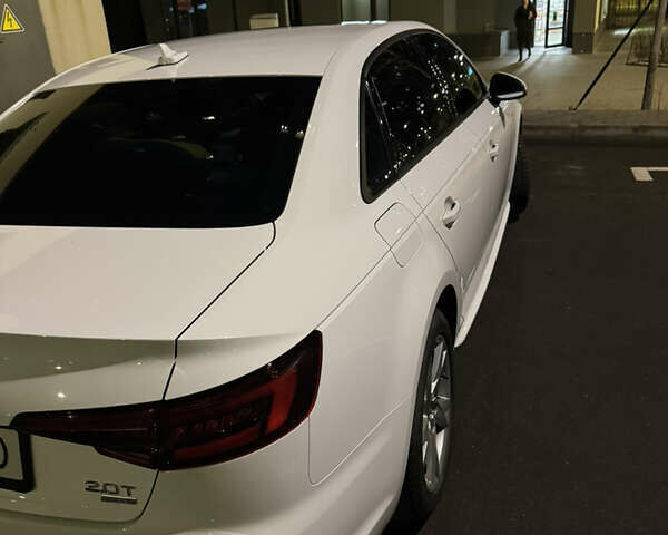 Белый Ауди А4, объемом двигателя 1.98 л и пробегом 103 тыс. км за 19000 $, фото 13 на Automoto.ua