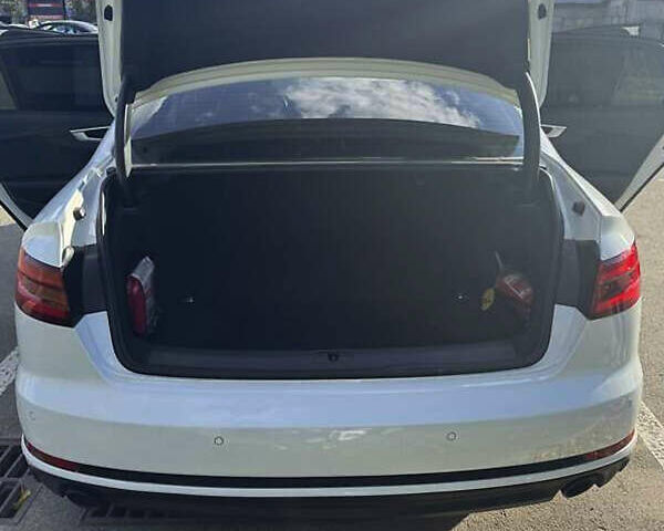 Білий Ауді А4, об'ємом двигуна 1.98 л та пробігом 88 тис. км за 22600 $, фото 13 на Automoto.ua