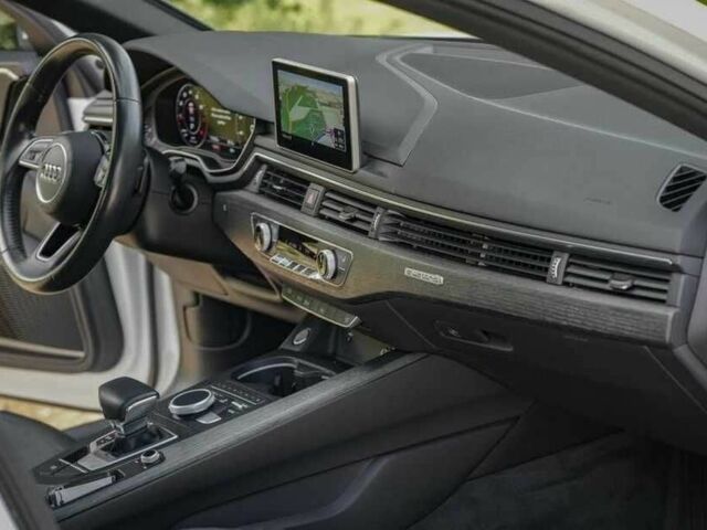 Белый Ауди А4, объемом двигателя 2 л и пробегом 78 тыс. км за 17900 $, фото 5 на Automoto.ua
