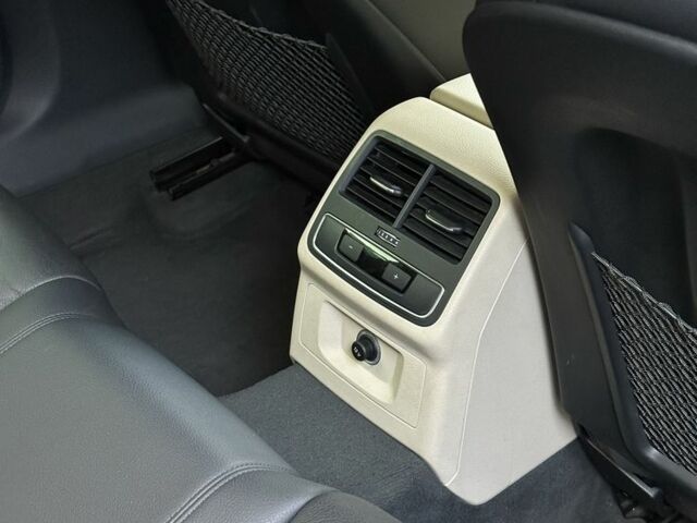 Ауди А4 2018 в Николаеве на Automoto.ua Белый Ауди А4, объемом двигателя 0 л и пробегом 75 тыс. км за 19300 $, фото 7 на Automoto.ua