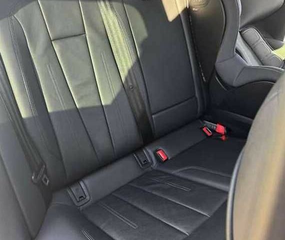 Білий Ауді А4, об'ємом двигуна 2 л та пробігом 100 тис. км за 18000 $, фото 14 на Automoto.ua