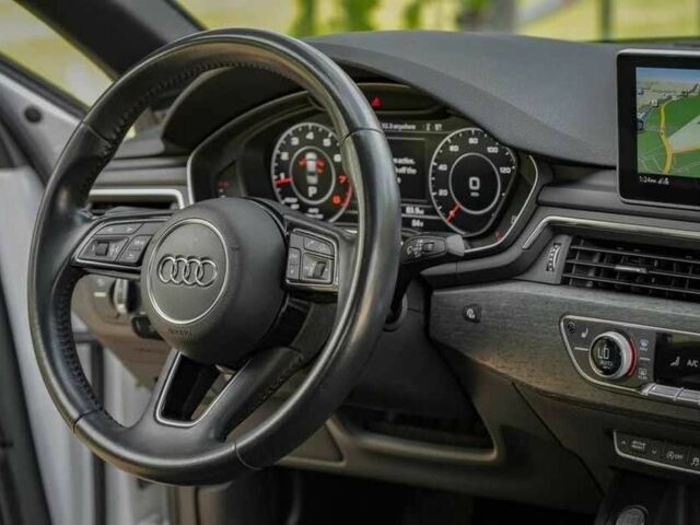 Белый Ауди А4, объемом двигателя 2 л и пробегом 78 тыс. км за 17900 $, фото 6 на Automoto.ua