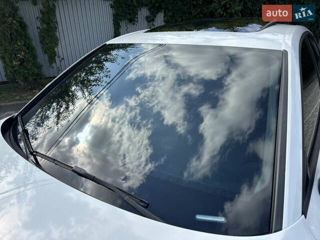 Белый Ауди А4, объемом двигателя 2 л и пробегом 127 тыс. км за 21850 $, фото 19 на Automoto.ua