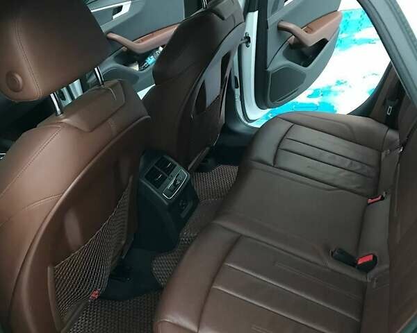 Білий Ауді А4, об'ємом двигуна 2 л та пробігом 45 тис. км за 25499 $, фото 17 на Automoto.ua