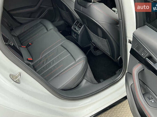 Білий Ауді А4, об'ємом двигуна 1.98 л та пробігом 75 тис. км за 17400 $, фото 6 на Automoto.ua
