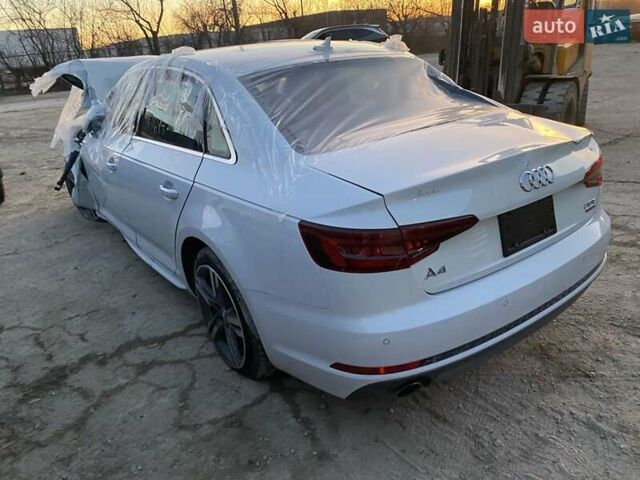 Білий Ауді А4, об'ємом двигуна 2 л та пробігом 53 тис. км за 8500 $, фото 6 на Automoto.ua