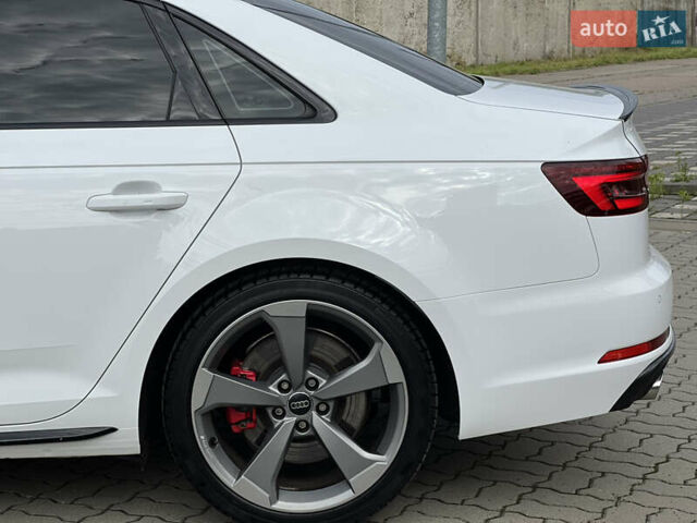 Белый Ауди А4, объемом двигателя 3 л и пробегом 113 тыс. км за 26900 $, фото 9 на Automoto.ua
