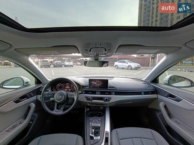 Білий Ауді А4, об'ємом двигуна 2 л та пробігом 132 тис. км за 17000 $, фото 19 на Automoto.ua