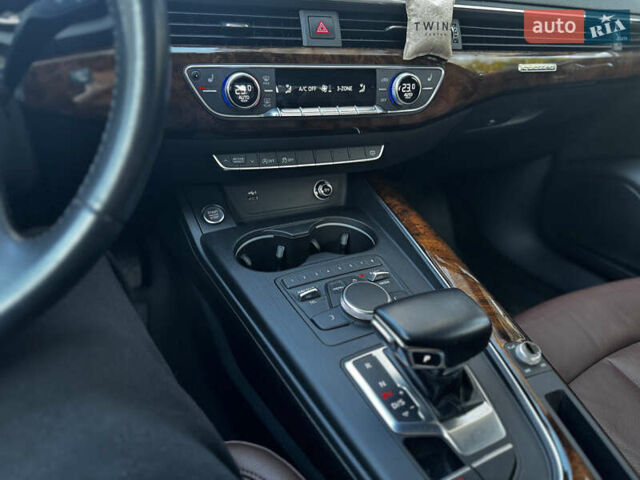 Білий Ауді А4, об'ємом двигуна 1.98 л та пробігом 96 тис. км за 19500 $, фото 14 на Automoto.ua