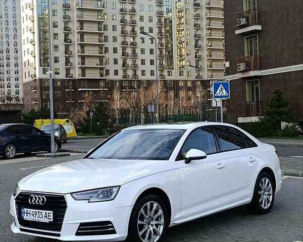 Білий Ауді А4, об'ємом двигуна 2 л та пробігом 132 тис. км за 17000 $, фото 5 на Automoto.ua