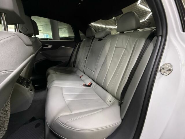 Белый Ауди А4, объемом двигателя 2 л и пробегом 97 тыс. км за 18900 $, фото 18 на Automoto.ua