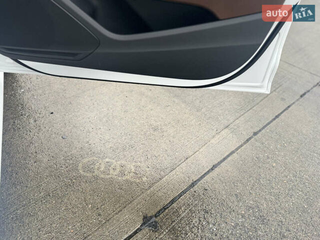 Білий Ауді А4, об'ємом двигуна 1.98 л та пробігом 97 тис. км за 19700 $, фото 11 на Automoto.ua