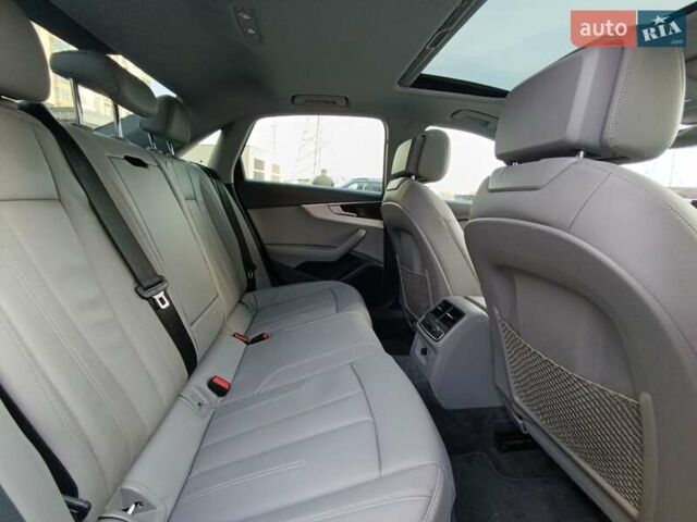 Білий Ауді А4, об'ємом двигуна 2 л та пробігом 132 тис. км за 17000 $, фото 13 на Automoto.ua