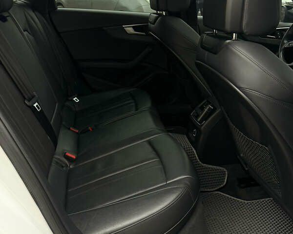 Білий Ауді А4, об'ємом двигуна 1.98 л та пробігом 75 тис. км за 22200 $, фото 8 на Automoto.ua