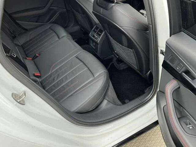 Білий Ауді А4, об'ємом двигуна 2 л та пробігом 65 тис. км за 15400 $, фото 6 на Automoto.ua