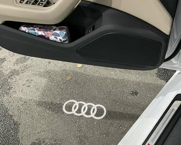 Ауді А4 2018 у Дніпро (Дніпропетровську) на Automoto.ua Білий Ауді А4, об'ємом двигуна 1.98 л та пробігом 115 тис. км за 26200 $, фото 4 на Automoto.ua